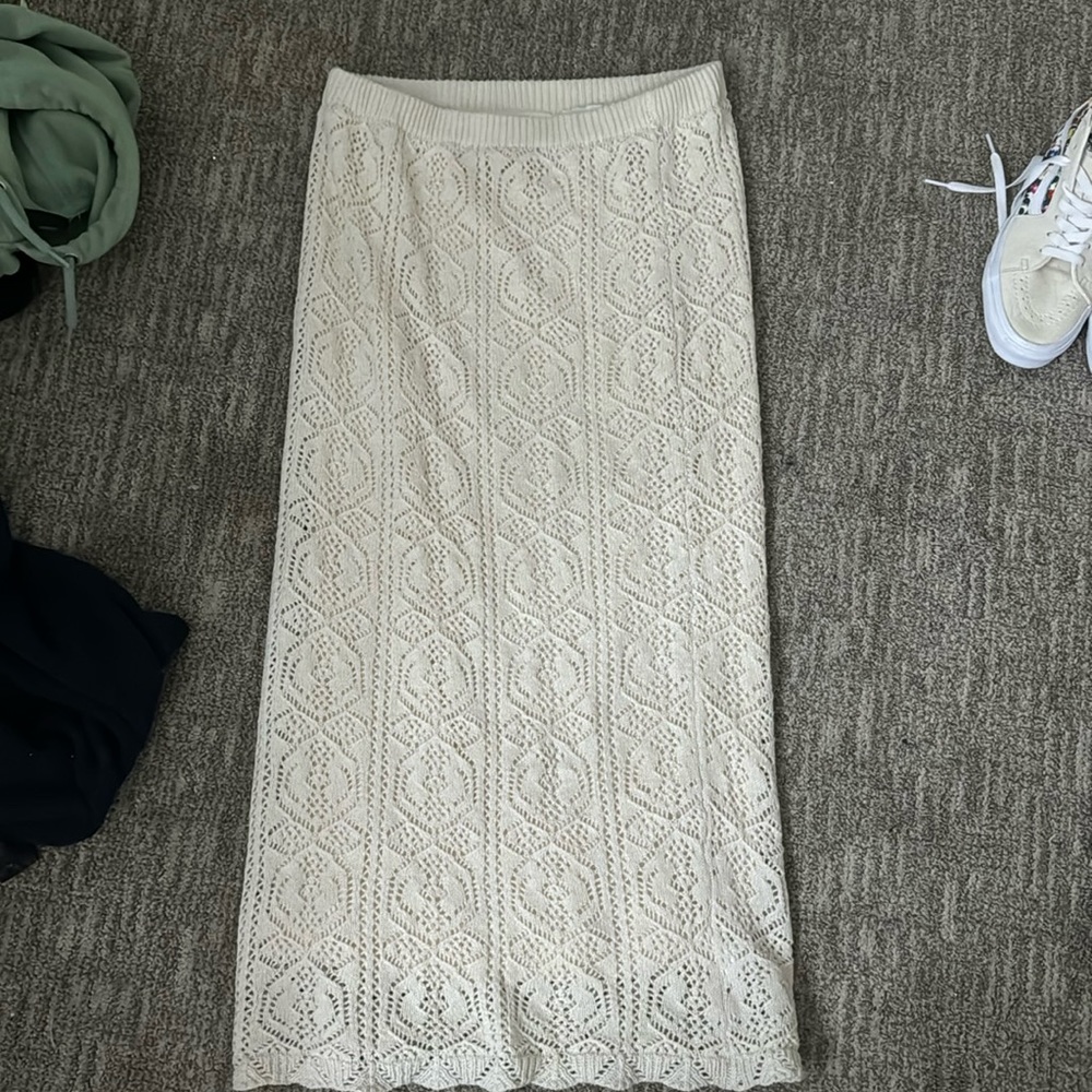 Knitted maxi skirt